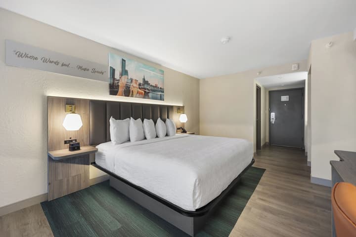La Quinta Inn & Suites by Wyndham Nashville Airport/Opryland