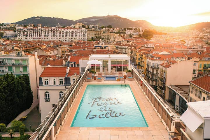 Nice Centre Hotel