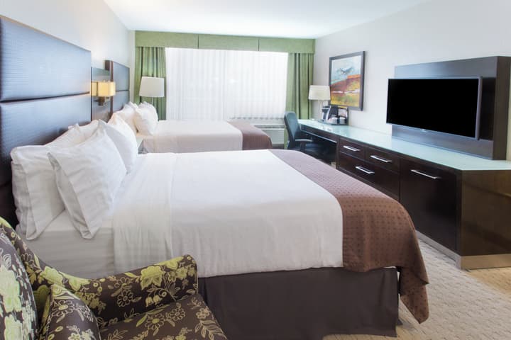 Holiday Inn Vancouver Centre by IHG