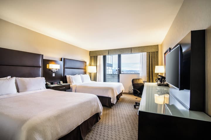 Holiday Inn Vancouver Centre by IHG