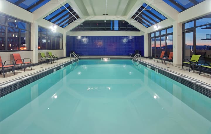 Holiday Inn Vancouver Centre by IHG