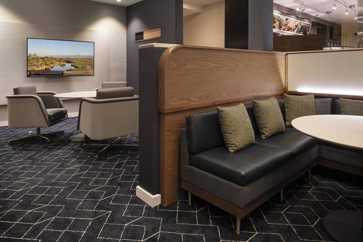 Courtyard By Marriott Palm Springs