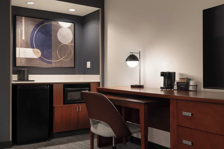 Courtyard By Marriott Palm Springs