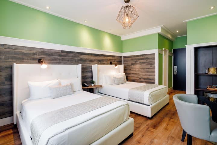 Catalina Hotel & Beach Club