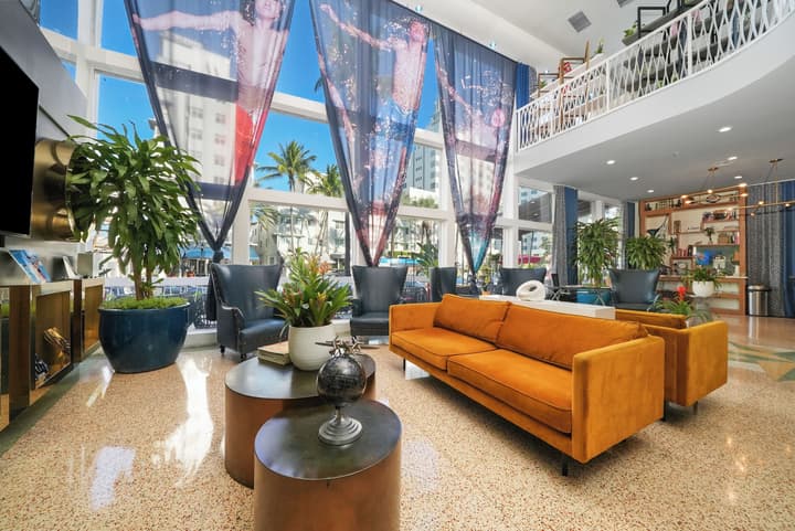 Catalina Hotel & Beach Club