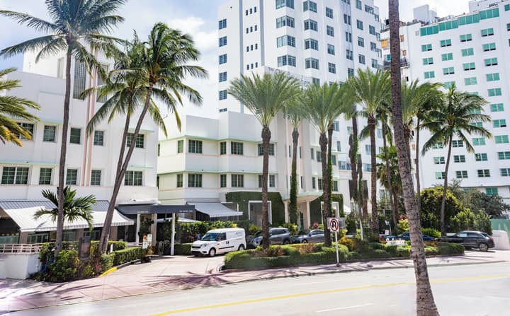 Catalina Hotel & Beach Club