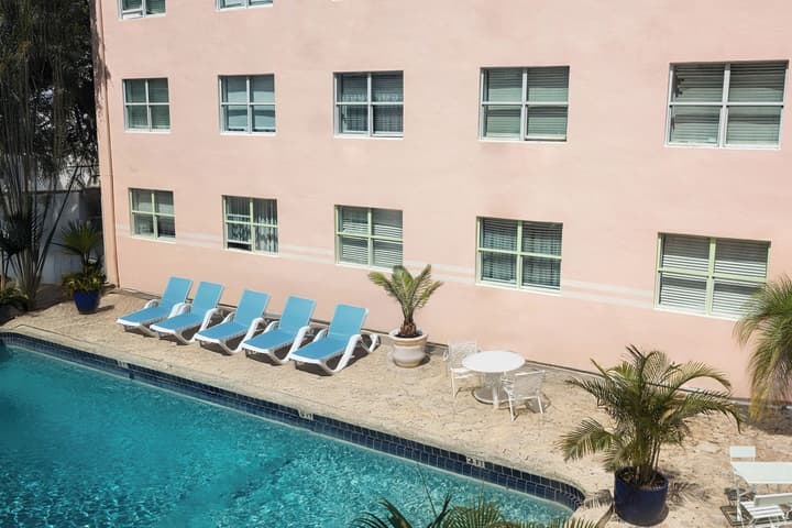Catalina Hotel & Beach Club