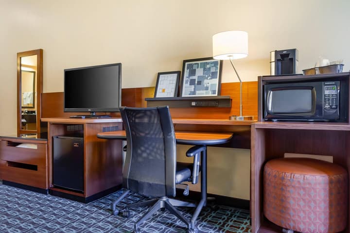 Comfort Inn & Suites Green Bay Stadium Area