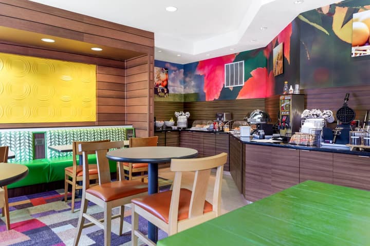 Comfort Inn & Suites Green Bay Stadium Area