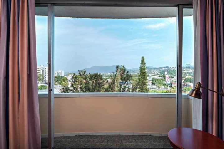 Sheraton Presidente San Salvador Hotel