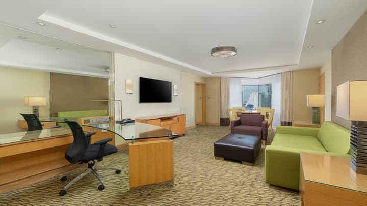 Holiday Inn Bangkok Silom by IHG