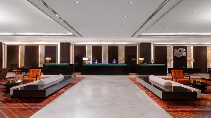 Holiday Inn Bangkok Silom by IHG