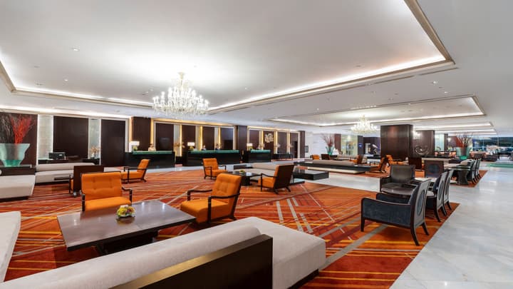 Holiday Inn Bangkok Silom by IHG