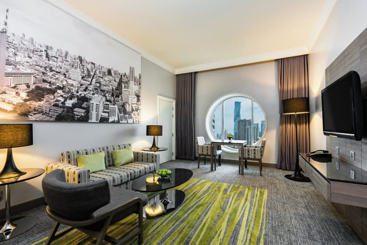 Holiday Inn Bangkok Silom by IHG