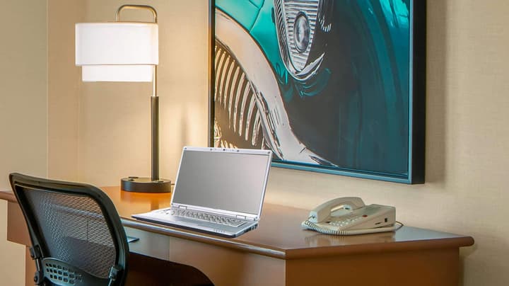 DoubleTree by Hilton Hotel Miami Airport & Convention Center