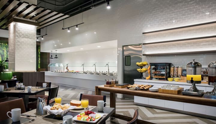 DoubleTree by Hilton Hotel Miami Airport & Convention Center