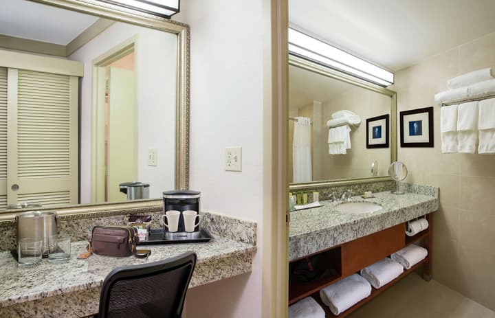 DoubleTree by Hilton Hotel Miami Airport & Convention Center