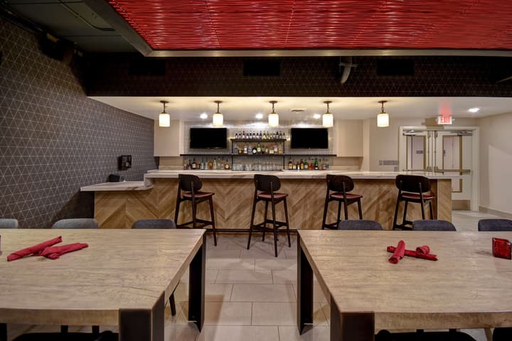 DoubleTree by Hilton St. Louis Airport