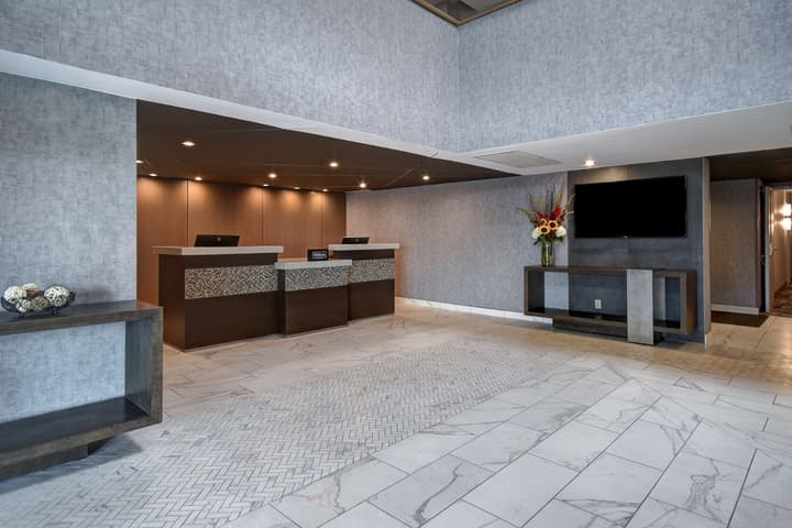 DoubleTree by Hilton St. Louis Airport