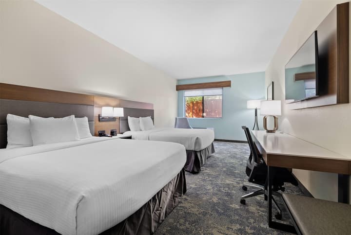 La Quinta Inn & Suites by Wyndham Santa Cruz