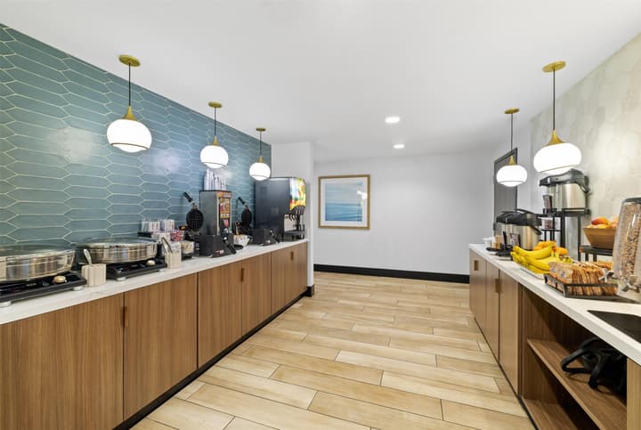La Quinta Inn & Suites by Wyndham Santa Cruz