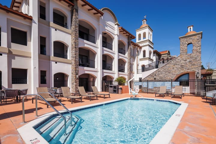 La Quinta Inn & Suites by Wyndham Santa Cruz