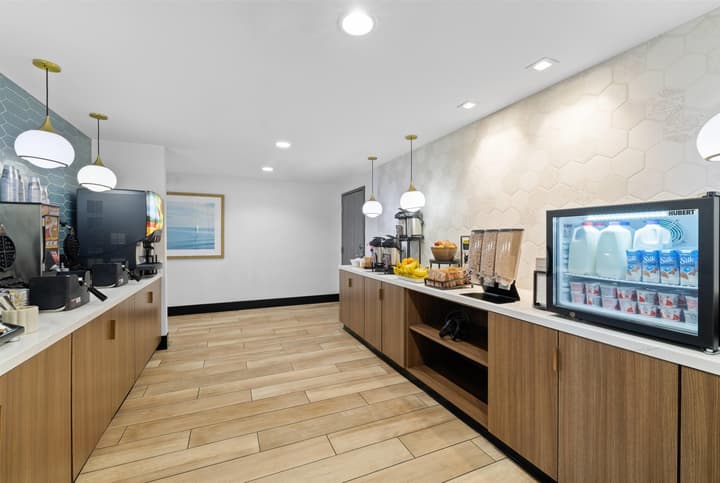 La Quinta Inn & Suites by Wyndham Santa Cruz