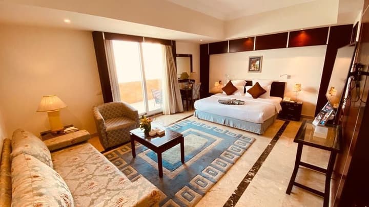 Romance Alexandria Hotel