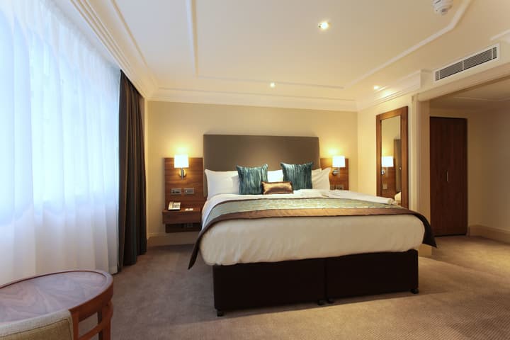 The Marble Arch Hotel, by Thistle