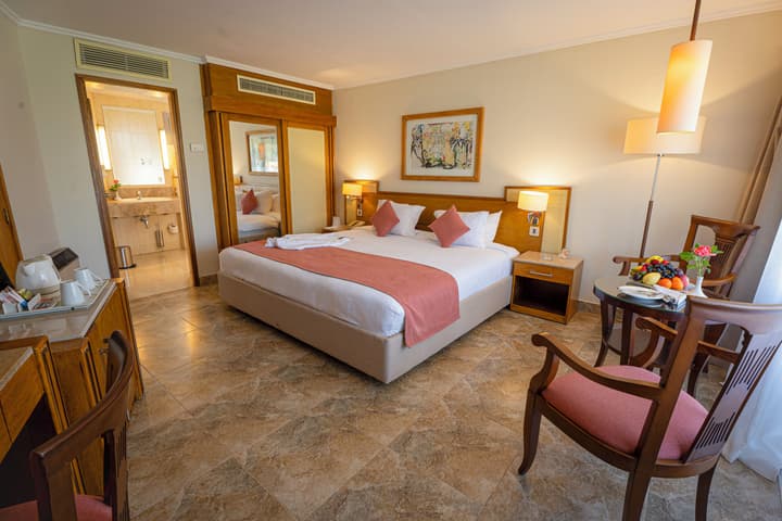 Jolie Ville Hotel & Spa Kings Island Luxor