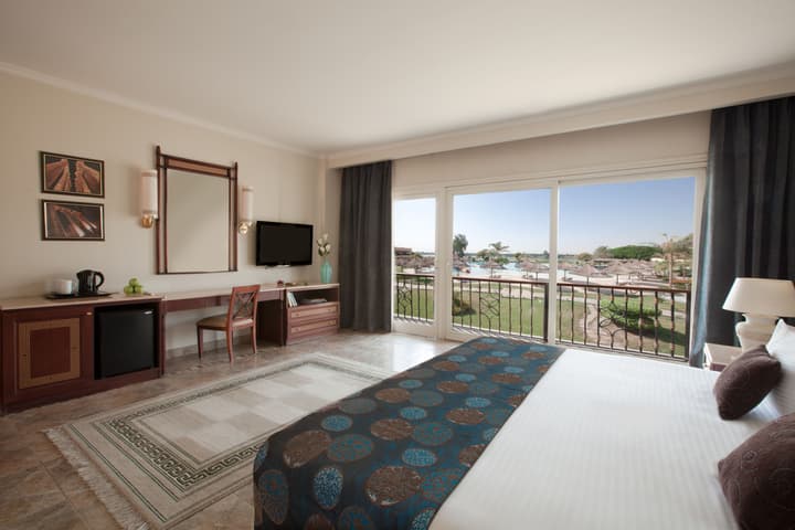 Jolie Ville Hotel & Spa Kings Island Luxor