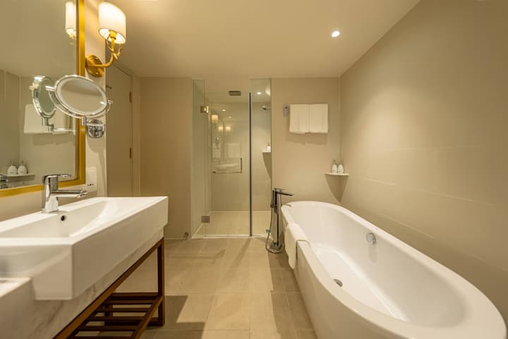 Saigon Prince Hotel