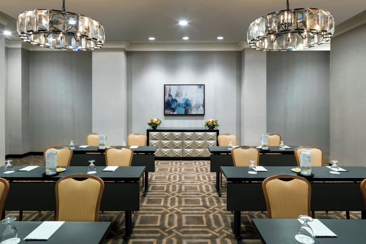 Memphis Riverline Hotel