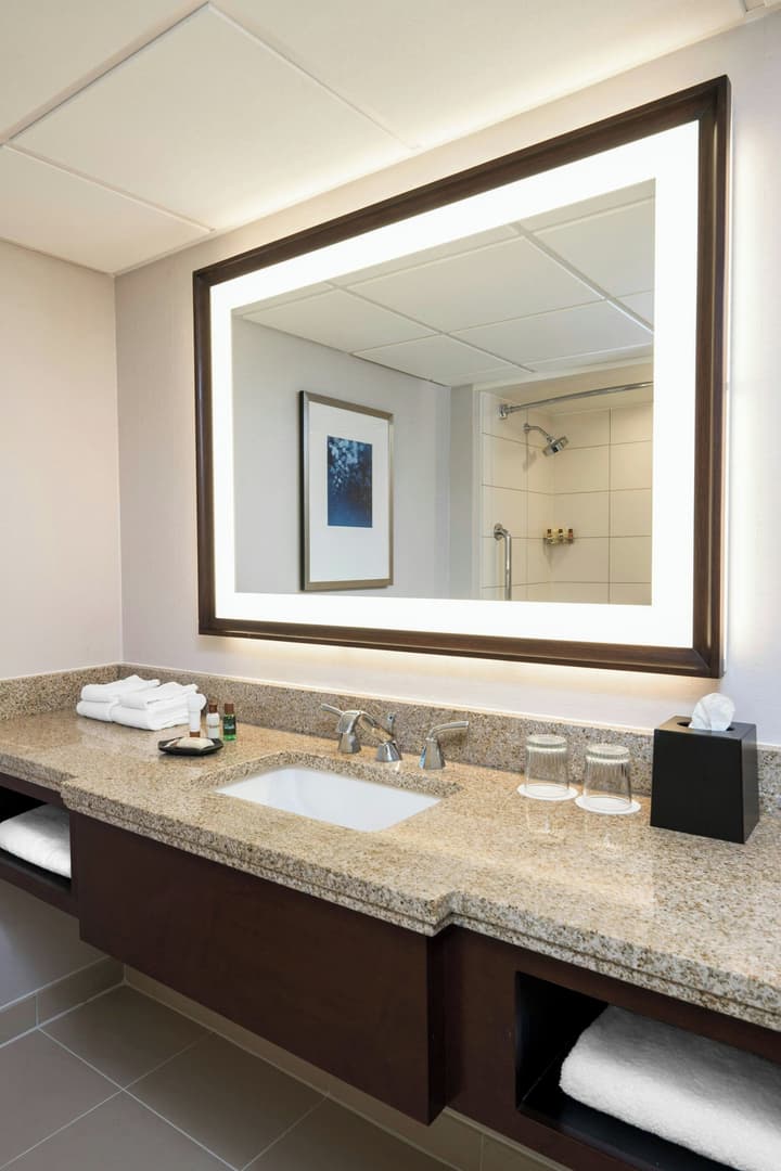 Memphis Riverline Hotel