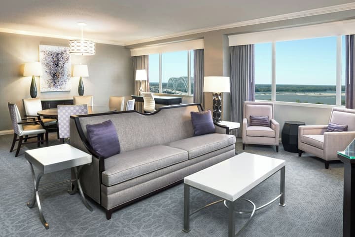 Memphis Riverline Hotel
