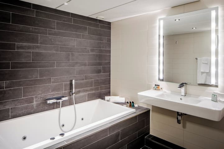 Holiday Inn Eindhoven Centre by IHG