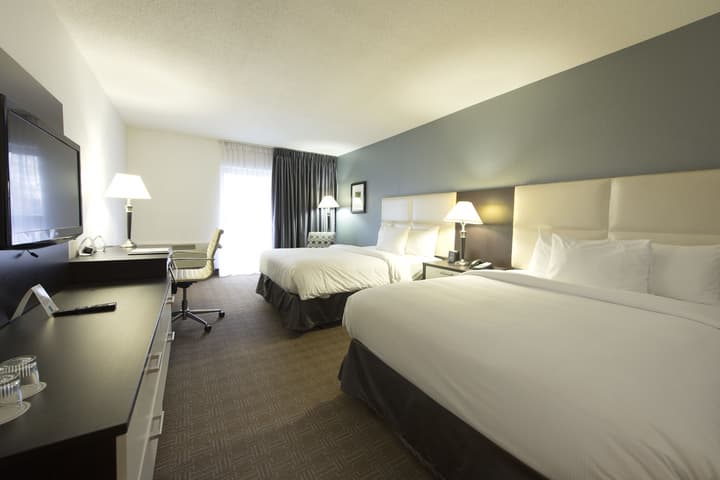 Toronto Don Valley Hotel and Suites