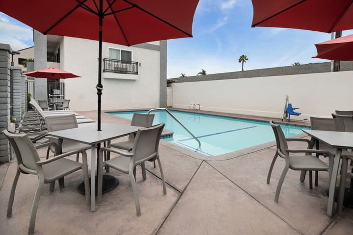 Solara Inn and Suites