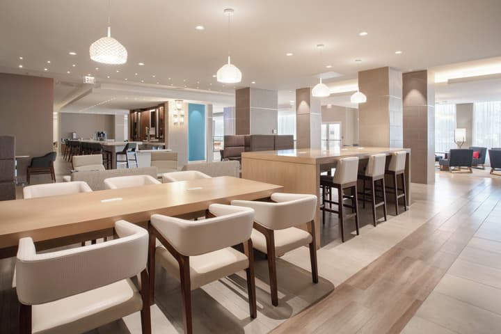 Holiday Inn Los Angeles - LAX Airport by IHG