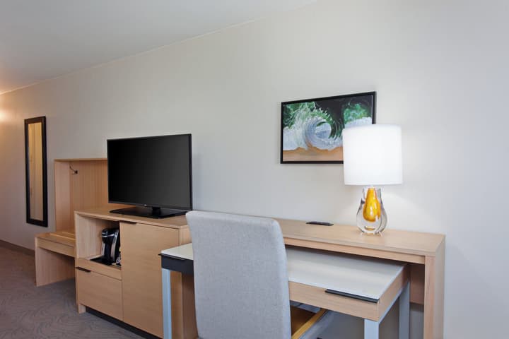 Holiday Inn Los Angeles - LAX Airport by IHG