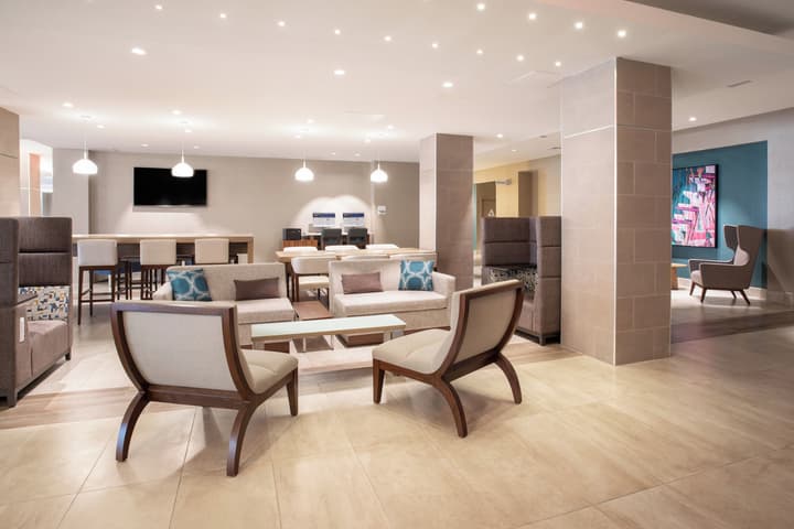 Holiday Inn Los Angeles - LAX Airport by IHG