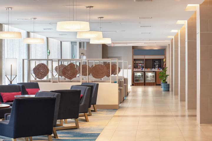 Holiday Inn Los Angeles - LAX Airport by IHG