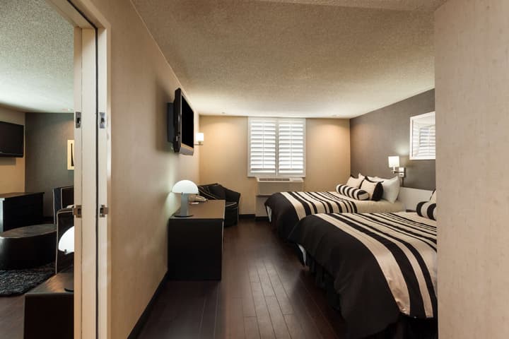 Ramada Plaza by Wyndham West Hollywood Hotel & Suites