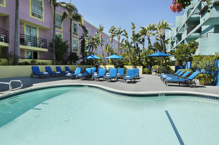Ramada Plaza by Wyndham West Hollywood Hotel & Suites