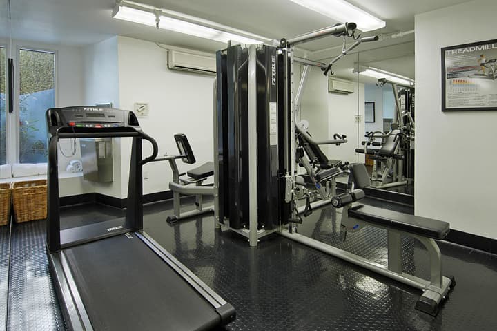 Ramada Plaza by Wyndham West Hollywood Hotel & Suites