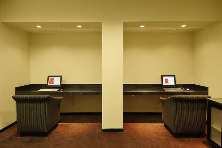 Ramada Plaza by Wyndham West Hollywood Hotel & Suites
