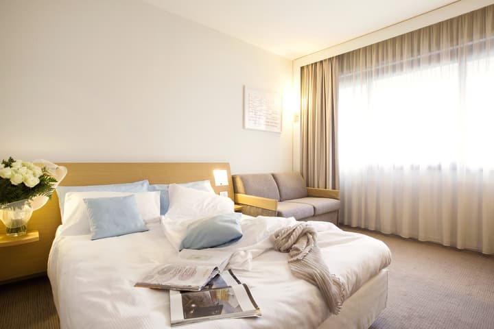Living Place Hotel