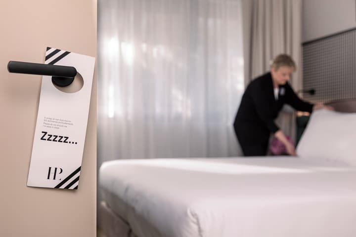Living Place Hotel