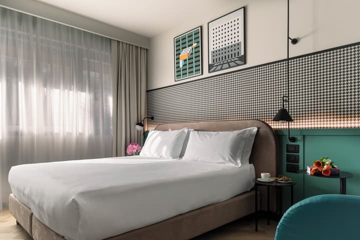 Living Place Hotel