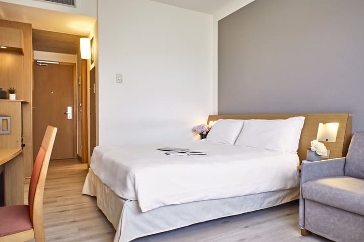 Living Place Hotel